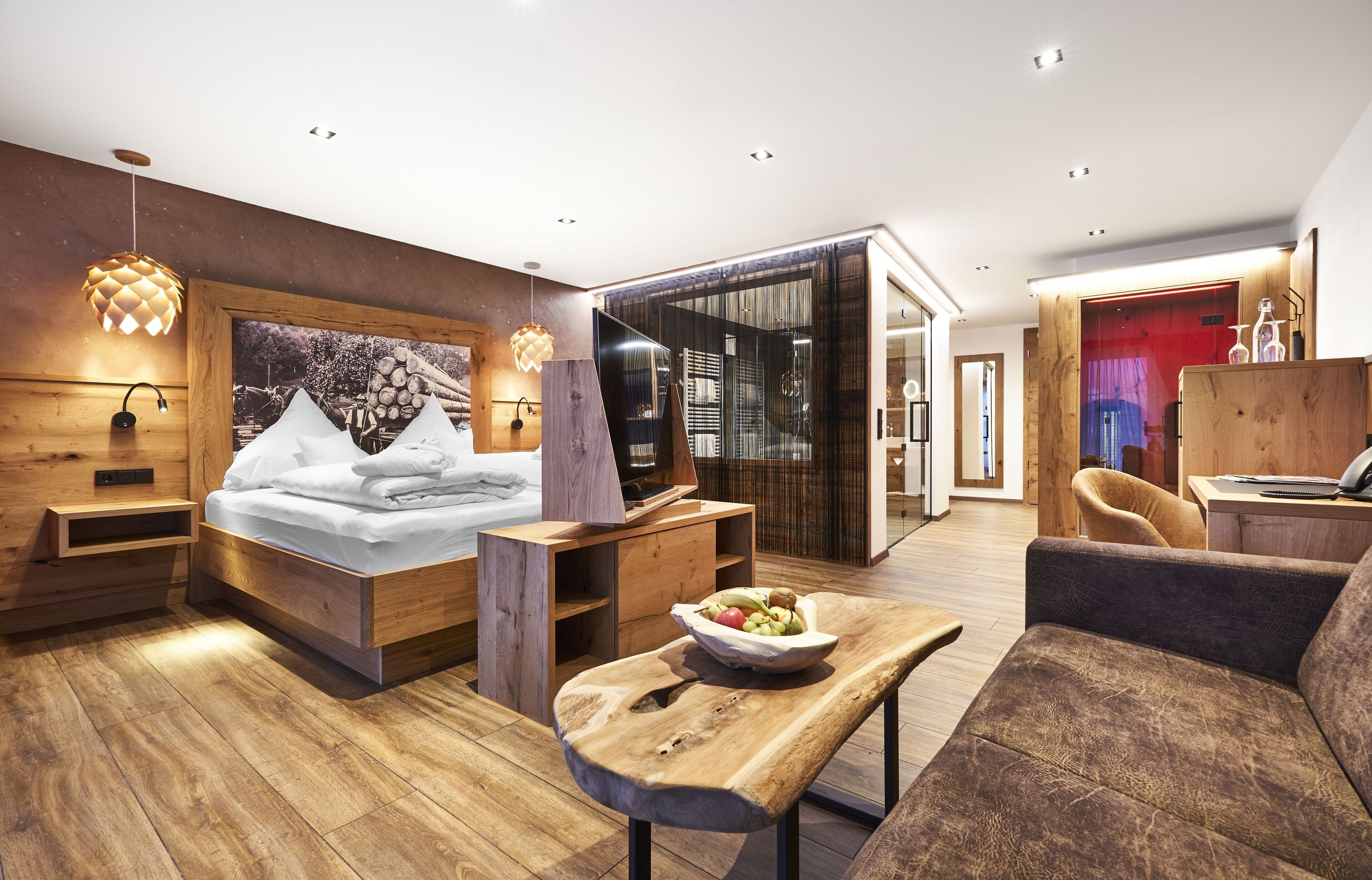 Premium Room | Living area | Flat-screen TV