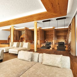 Couples treatment room(s), sauna, hot tub, steam room, body treatments