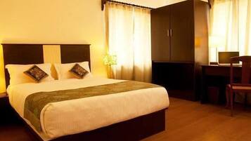 In-room safe, desk, iron/ironing board, rollaway beds