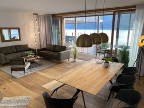 Deluxe Apartment, 3 Bedrooms (BV4.1 / Excl. 215 EUR cleaning fee) | Living area