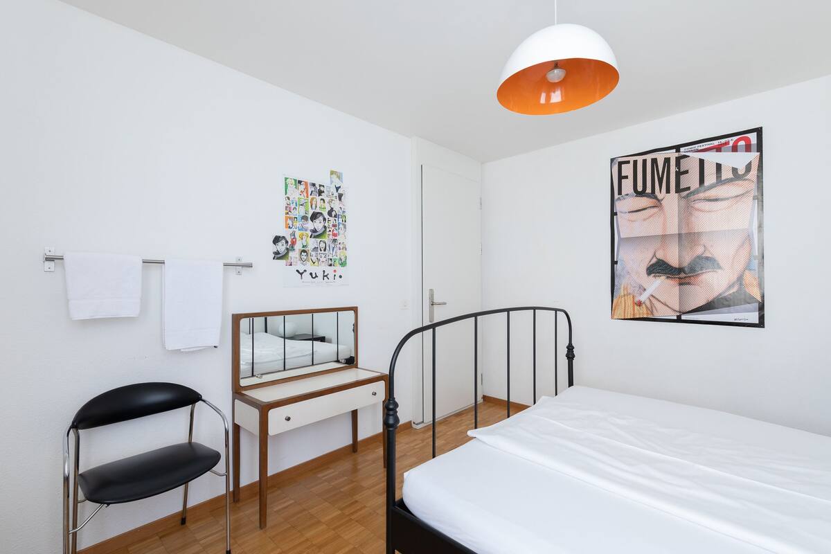 Double Room, Shared Bathroom | Cribs (free), rollaway beds (surcharge), WiFi (free)