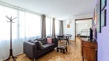 Apartment, 1 Bedroom | Living area
