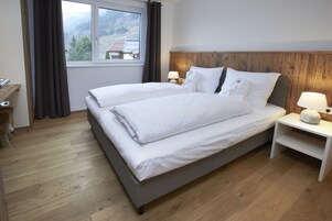 Ropa de cama de alta calidad, caja fuerte, cortinas opacas