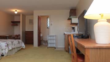 Deluxe Room, 2 Double Beds, Non Smoking, Kitchenette | Individually decorated, individually furnished, bed sheets