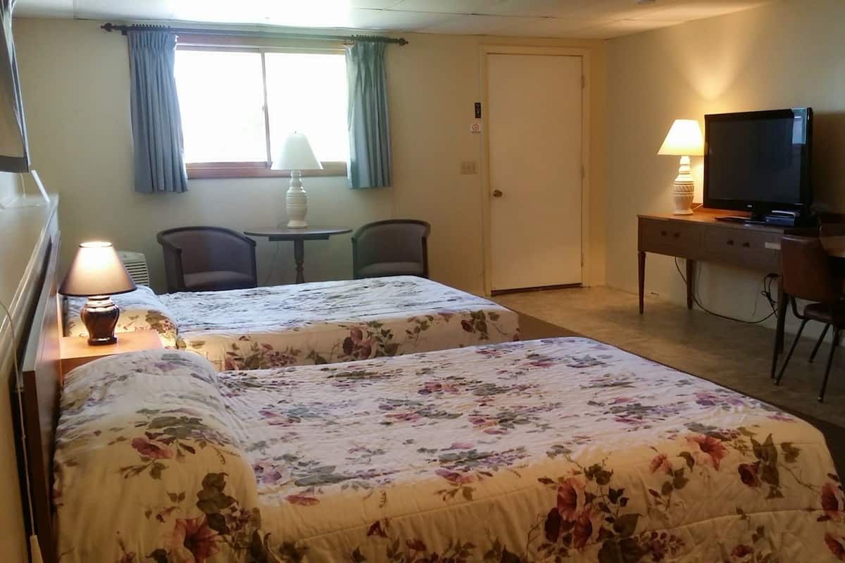 Deluxe Room, 2 Double Beds, Non Smoking, Kitchenette (Pet Friendly: Guests with a Pet Only)