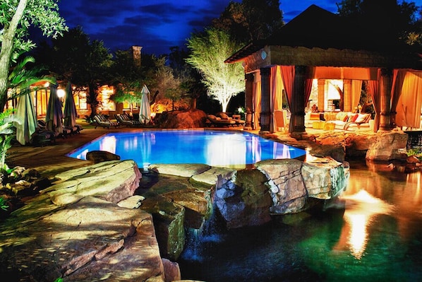 3 outdoor pools