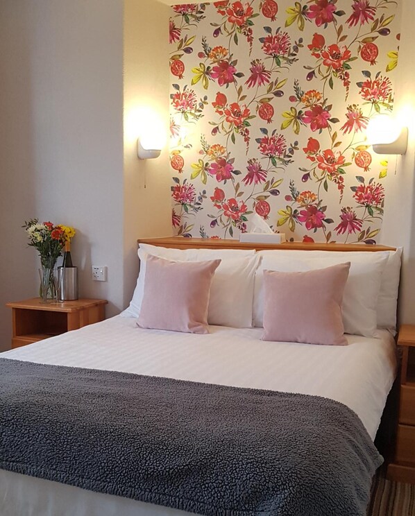 Individually decorated, individually furnished, iron/ironing board - The Old Courthouse (Windermere)