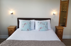 Classic Double Room | Individually decorated, individually furnished, iron/ironing board - The Old Courthouse (Windermere)