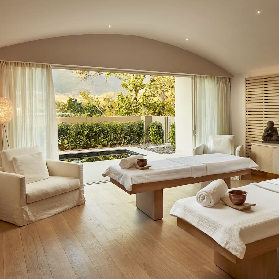 Couples treatment rooms, steam room, body treatments, body wraps