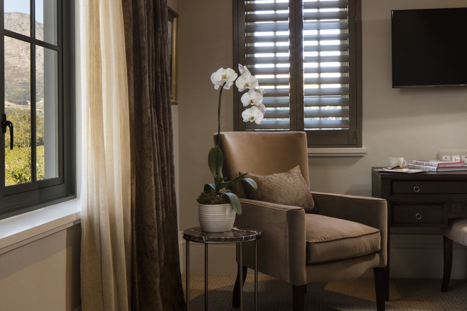 deluxe double room | 1 bedroom, premium bedding, free minibar, in-room safe