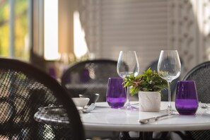 Breakfast, lunch and dinner served - Leeu House (Franschhoek)