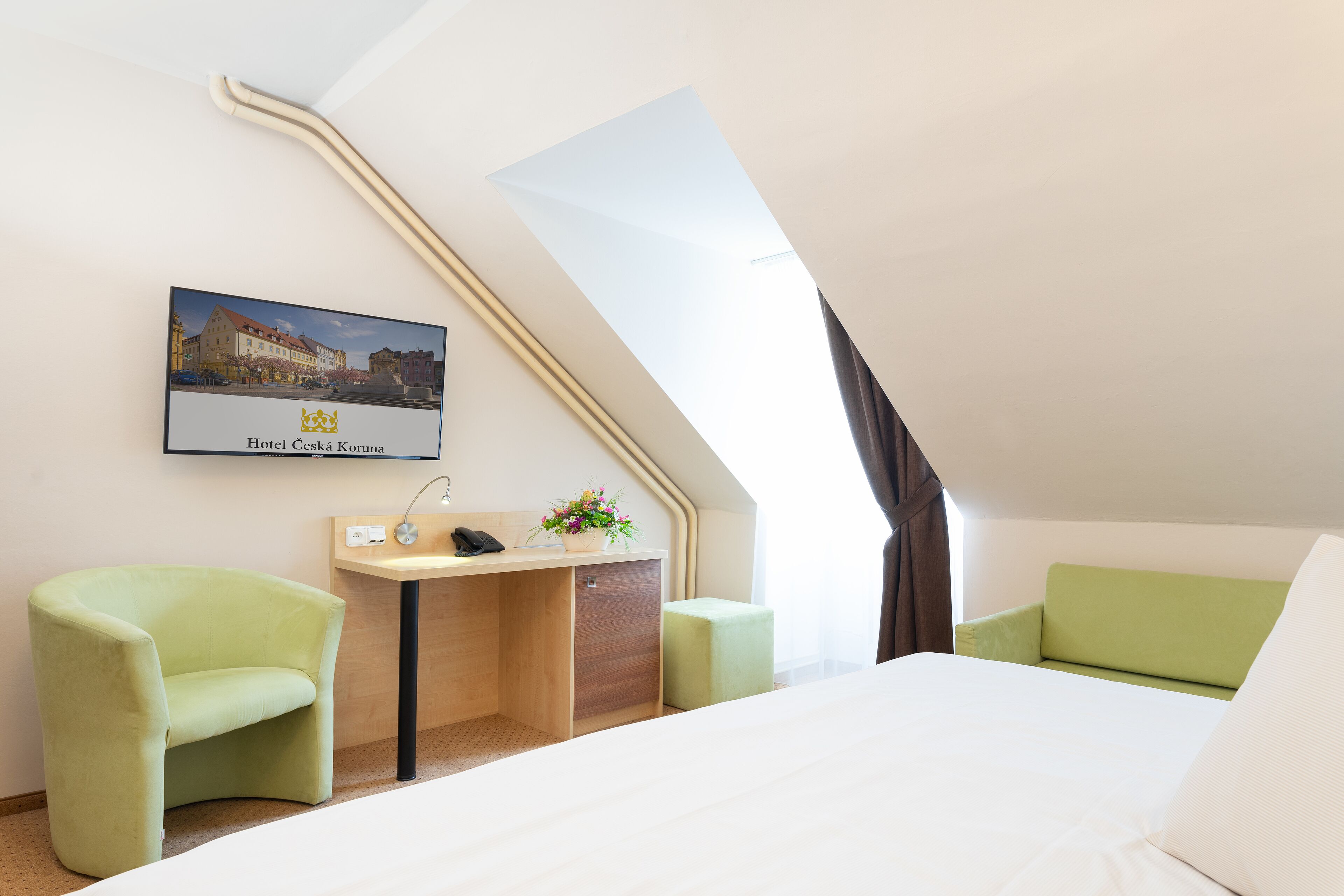 superior double or twin room | in-room safe, desk, free wifi, bed sheets
