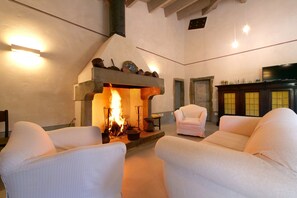 Exclusive Apartment, 5 Bedrooms (Villa Colognola) | Living area | Flat-screen TV - Borgo Colognola - Dimora Storica (Perugia)