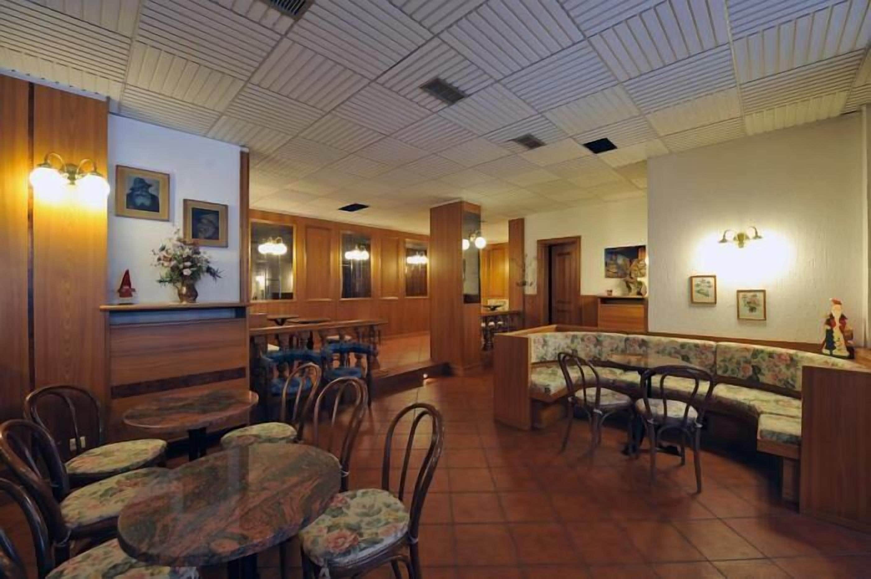 供应晚餐，地区菜