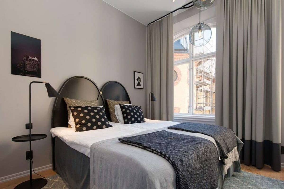 Standard 2 Single Beds | 1 slaapkamer, een bureau, verduisterende gordijnen, babybedden
