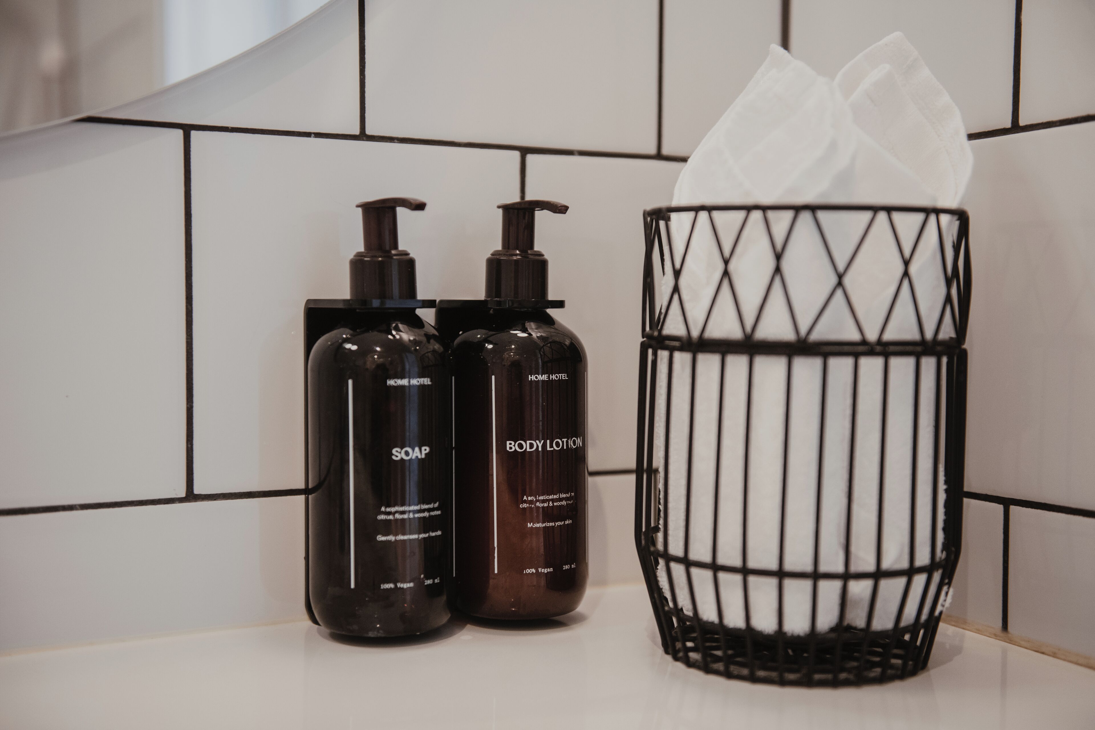 1 bedroom, desk, blackout curtains, cots/infant beds