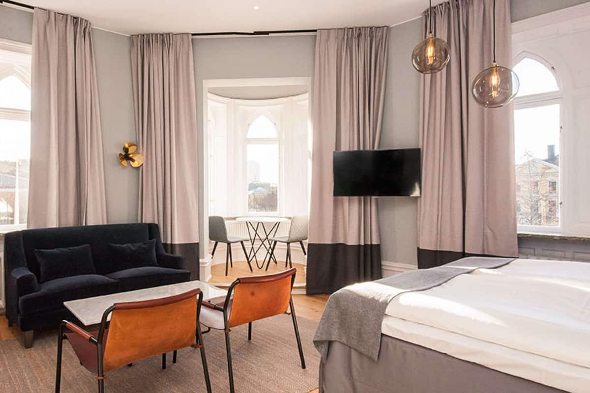 Deluxe tweepersoonskamer | 1 slaapkamer, een bureau, verduisterende gordijnen, babybedden