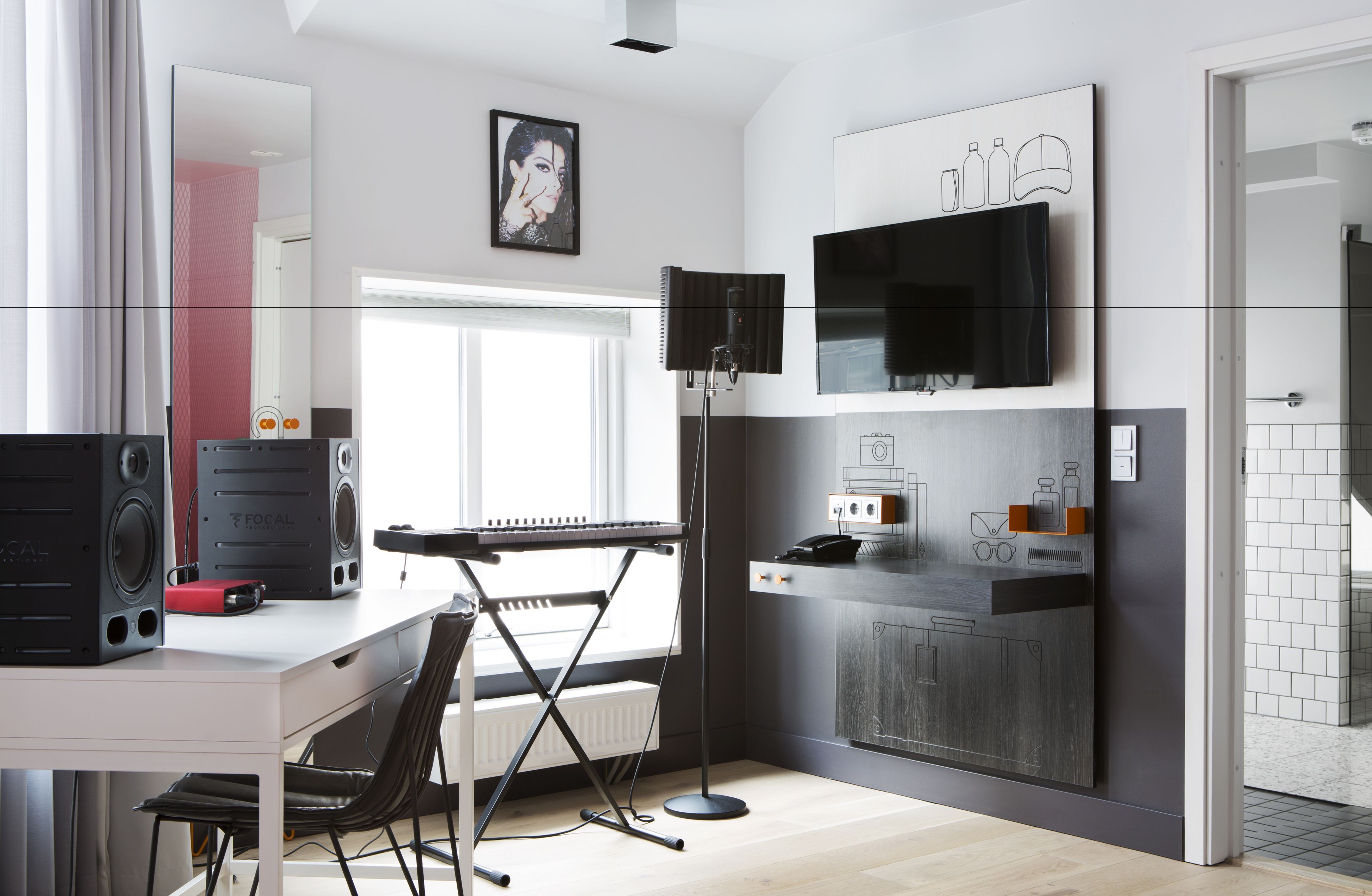 deluxe room, 1 double bed with sofa bed, non smoking (1 person sofa bed) | living area | 43-inch plasma tv with digital channels, tv