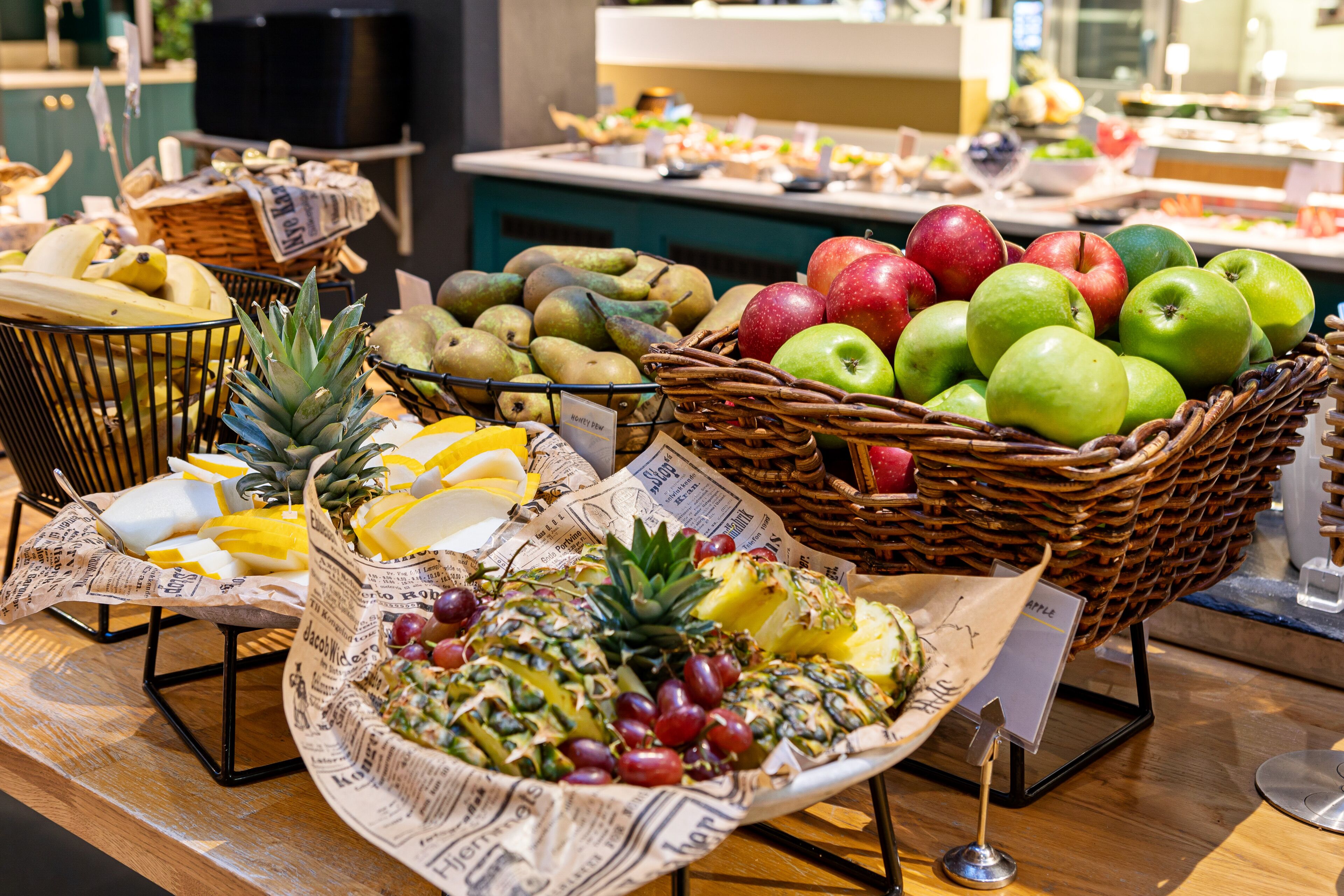 free daily full breakfast