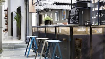 Bar (en la propiedad)