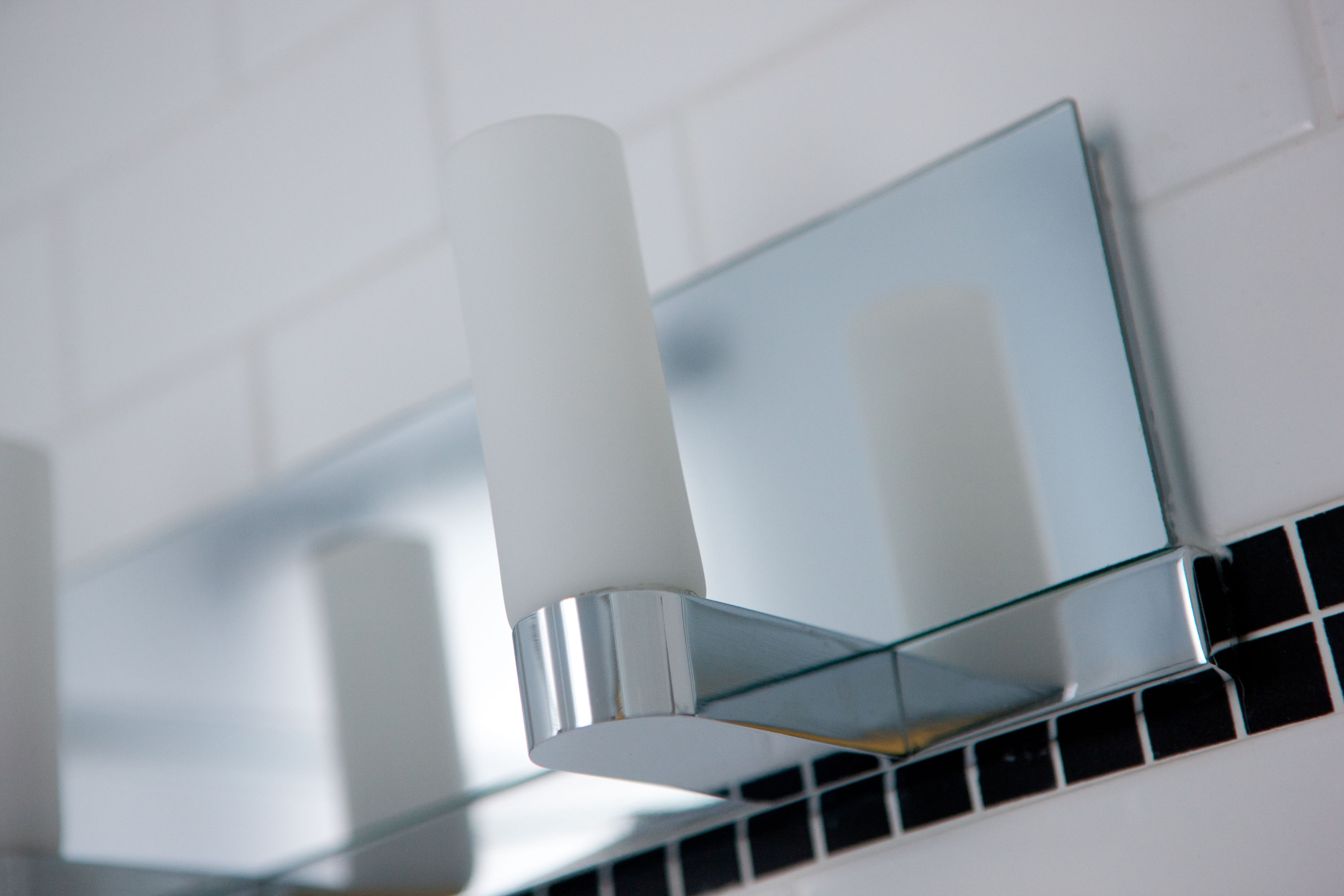 standard room, 1 queen bed | bathroom | free toiletries, hair dryer, towels