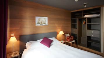 Soundproofing, free cots/infant beds, free WiFi, bed sheets