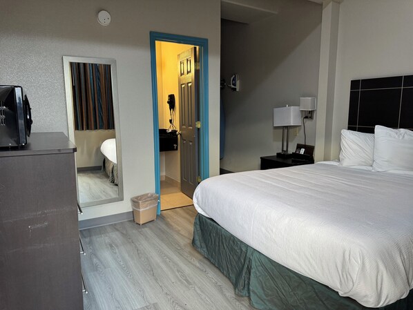 مكتب ومكواة/لوح كي وواي فاي مجانًا وملاءات أسرّة