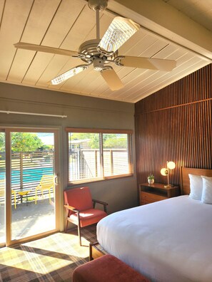 Standard Room, 1 King Bed | Premium bedding, individually decorated, iron/ironing board, free WiFi