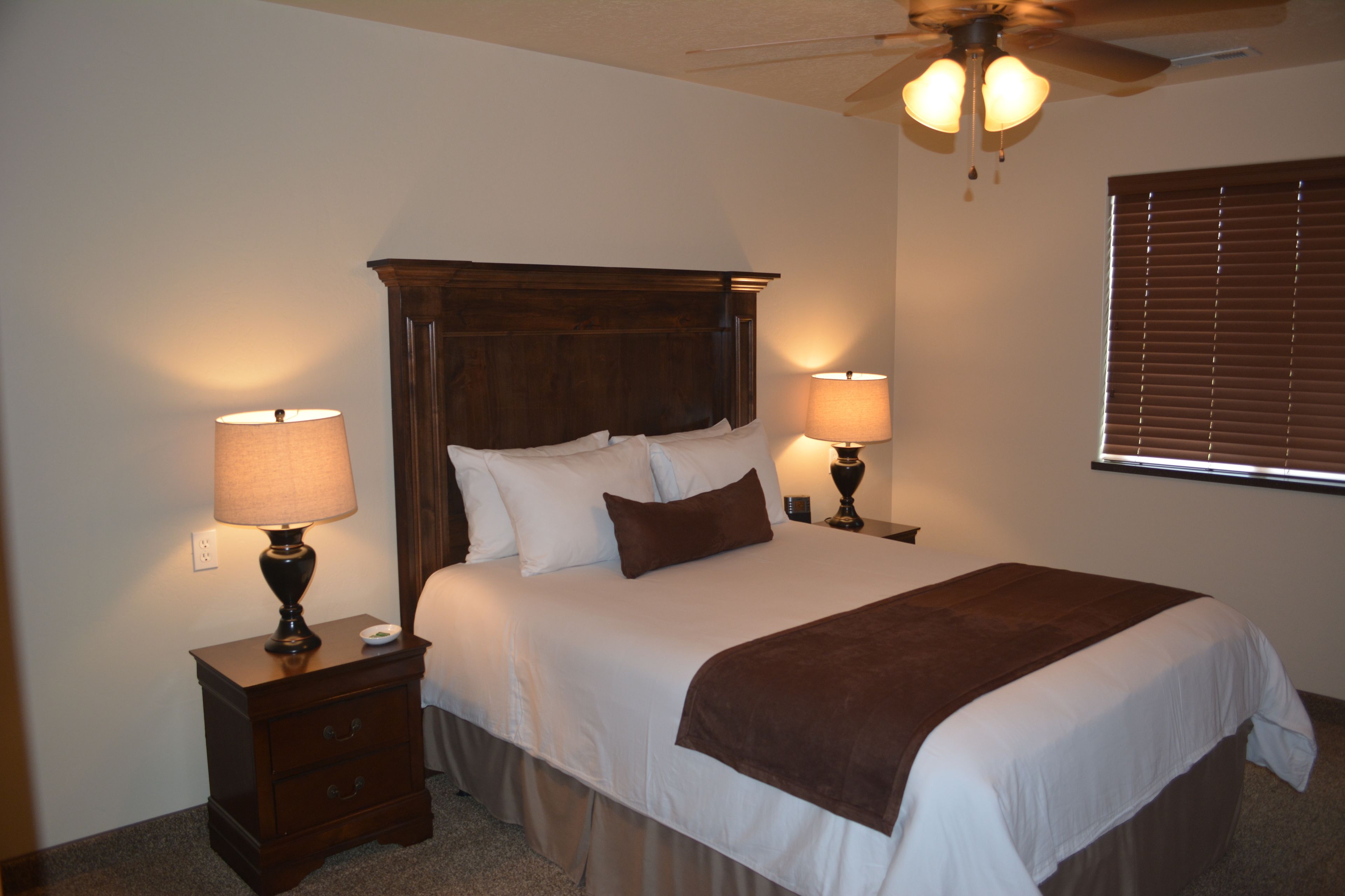 executive townhome, multiple bedrooms, non smoking, pool access | 1 bedroom, egyptian cotton sheets, premium bedding, down duvets