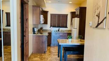 Executive Townhome, Multiple Bedrooms, Non Smoking, Pool Access | Private kitchen | Full-size fridge, microwave, coffee/tea maker, toaster