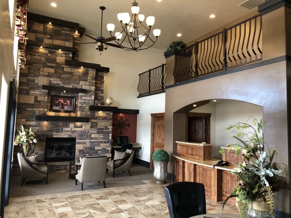 Lobby - CB&M Executive Suites (Roosevelt)