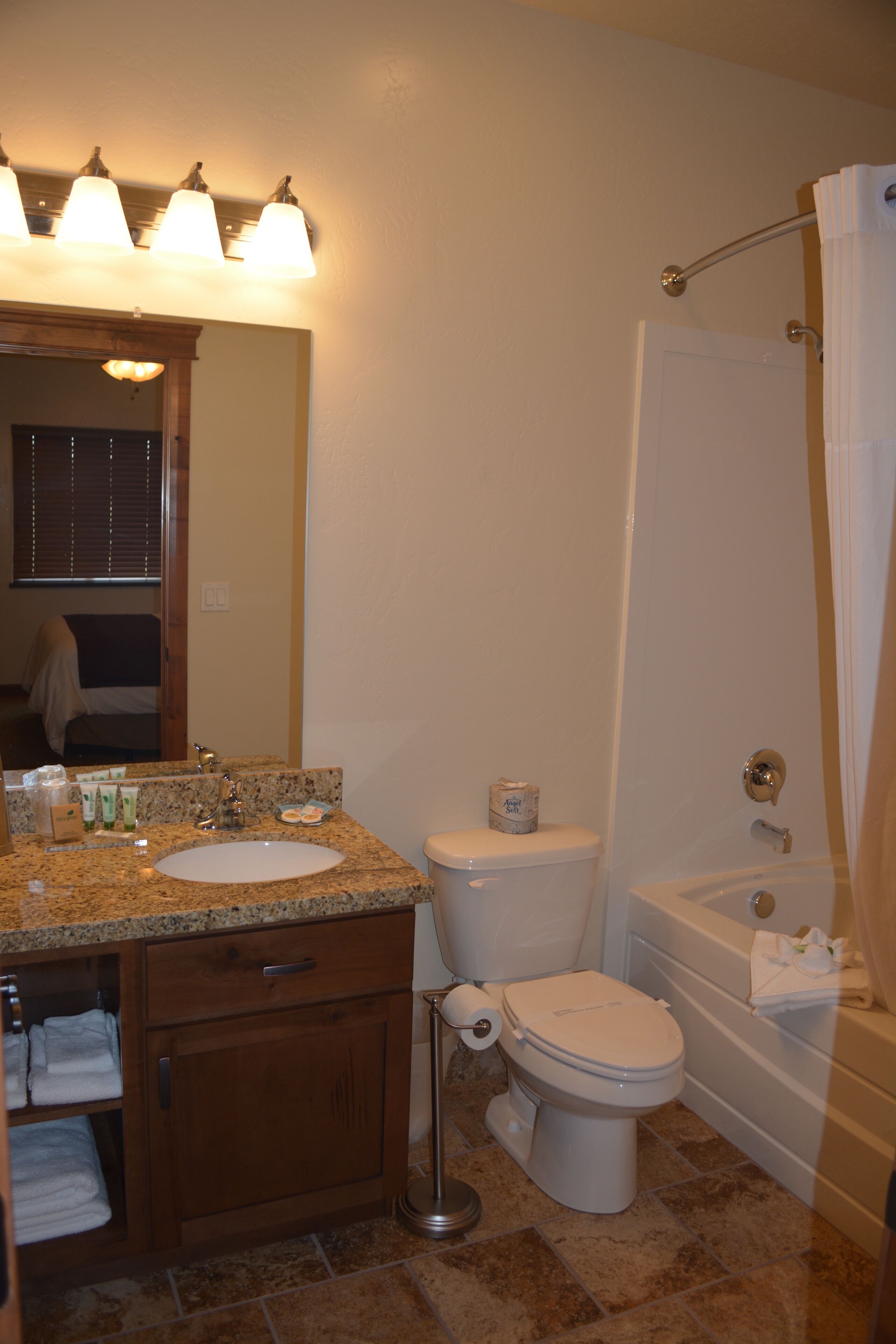 executive townhome, multiple bedrooms, non smoking, pool access | bathroom | combined shower/bathtub, deep-soaking bathtub, free toiletries