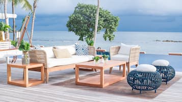 Sun deck