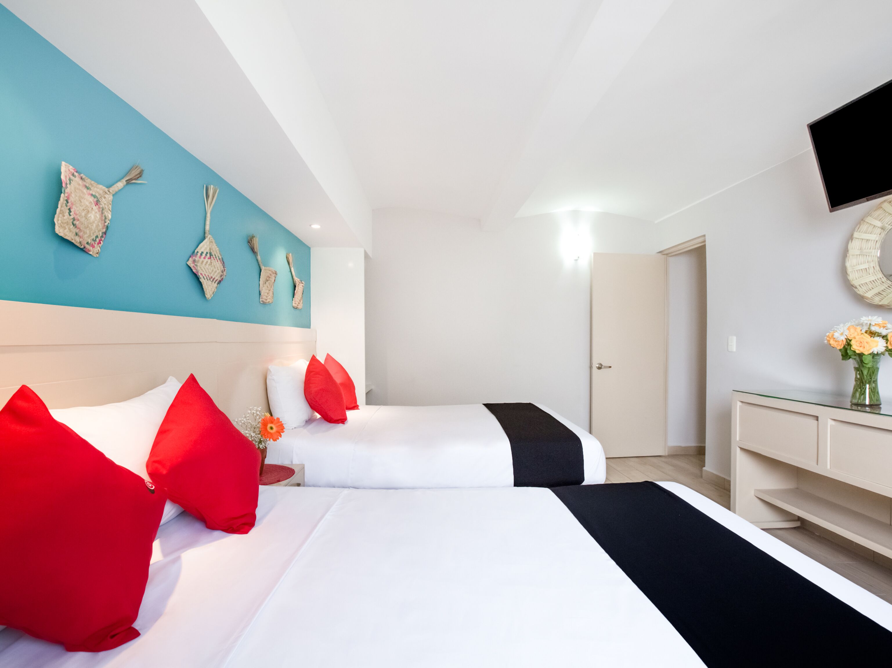 標準三人房, 多張床 | 熨斗/熨衣板、免費無線上網、床單