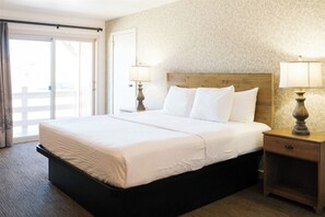 Chambre Deluxe, 1 trĂšs grand lit (Courtyard) | Bureau, rideaux dâobscurcissement, lit dâappoint (gratuit)