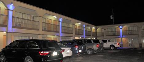 Aparcamiento sin asistencia gratuito