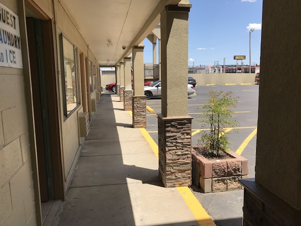 Exterior - Hutchinson Inn (Hutchinson)