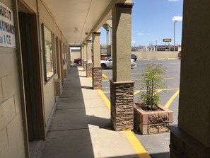 Guests can access laundry and ice services from this covered walkway.