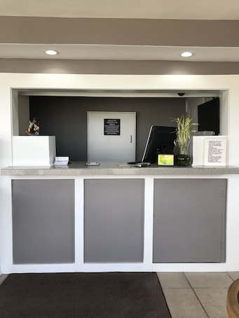 Recepción. Hutchinson Inn