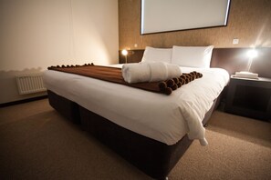 Premium bedding, in-room safe, desk, iron/ironing board - Neyuki (Kutchan)