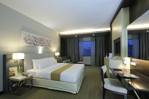 ロイヤル ベンジャ ホテル