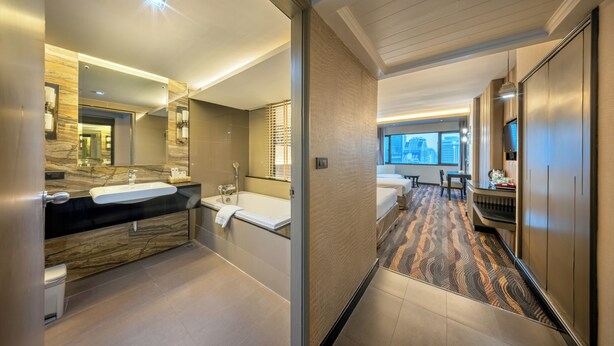 Triple Grand Deluxe
