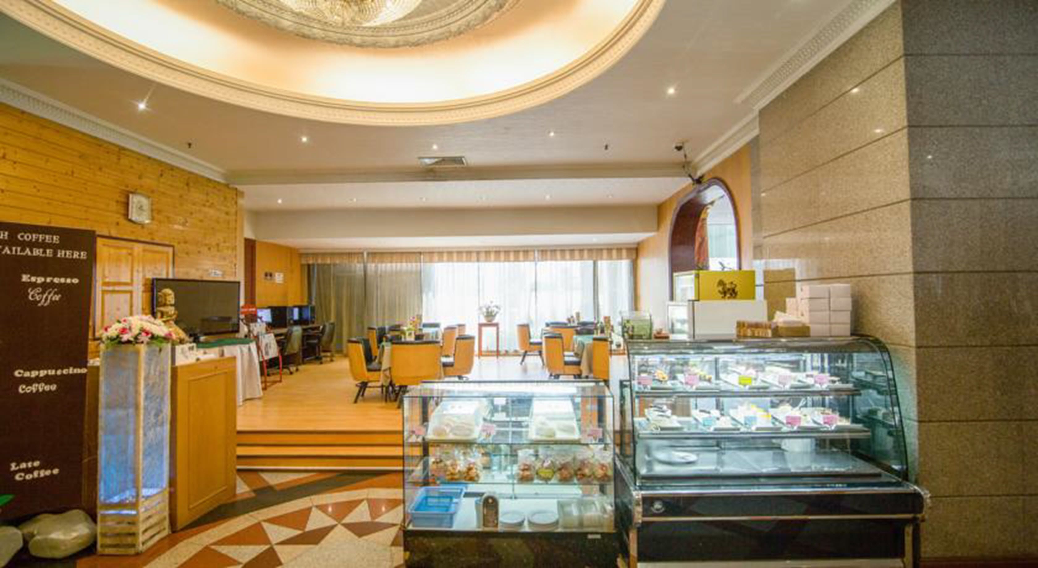 Foto - Royal Benja Hotel - Big Rooms, Family Friendly