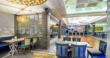 Royal Rattanakosin Hotel