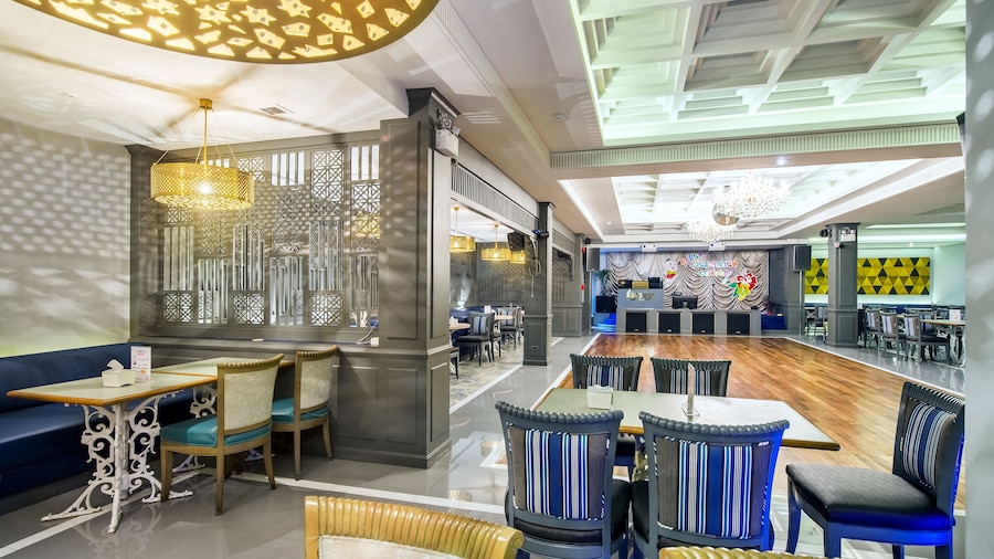 Royal Rattanakosin Hotel