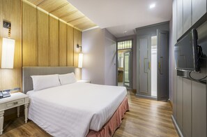 套房, 2 間臥室 | 書桌、隔音、免費無線上網