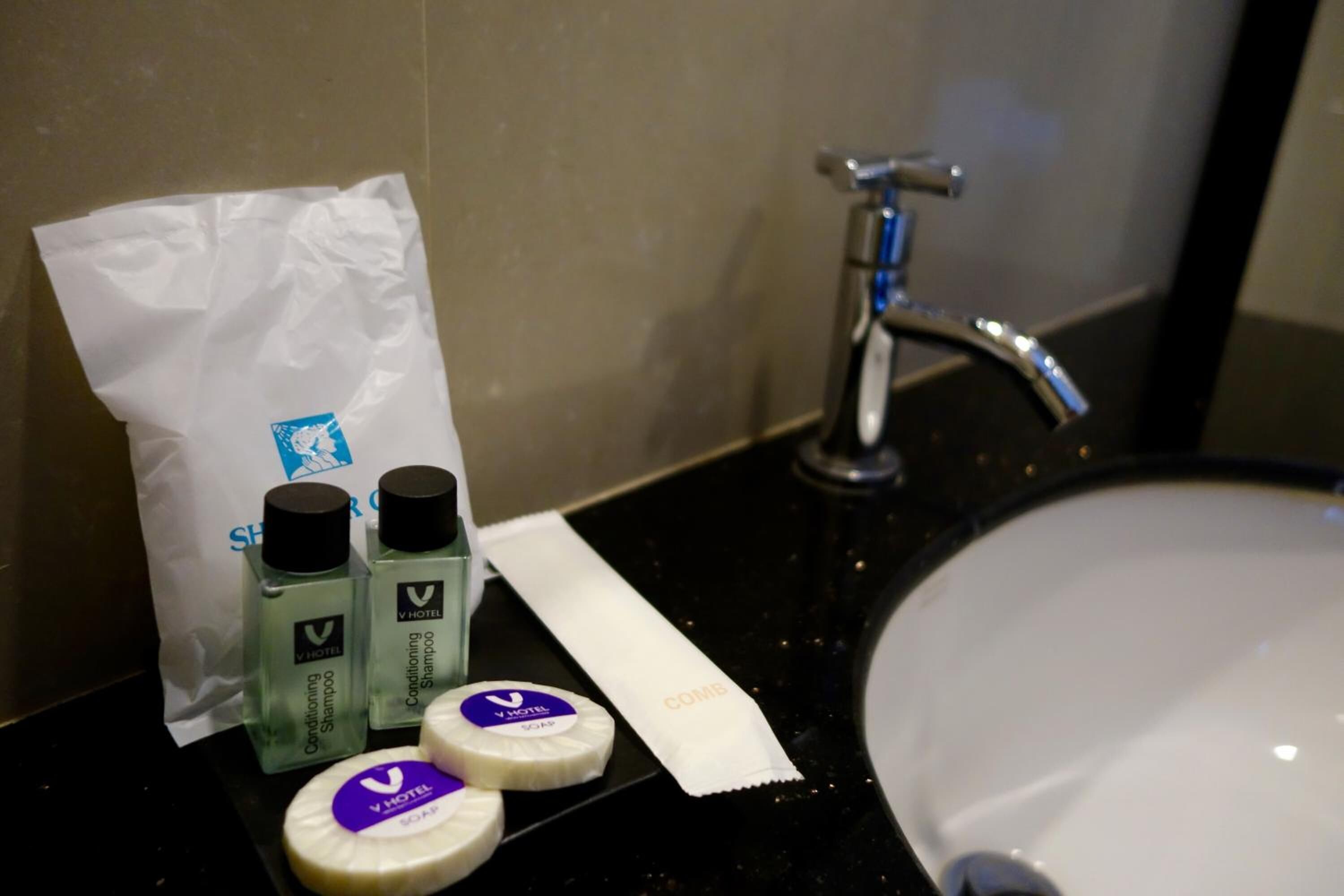 shower, free toiletries, hair dryer, slippers