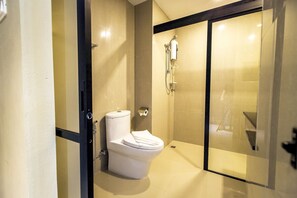 Bathroom - V Hotel Ubon Ratchathani (Ubon Ratchathani)