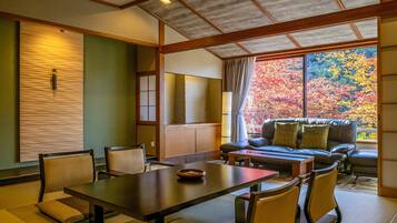 Comfort Quadruple Room | Premium bedding, minibar, in-room safe, free WiFi