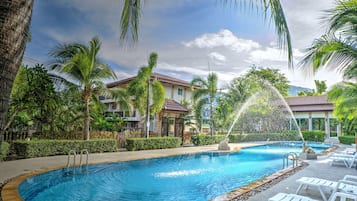 2 outdoor pools, open 8:00 AM to 8:00 PM, pool umbrellas
